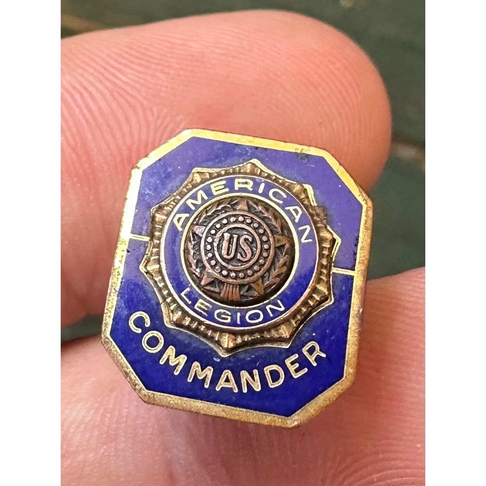 Vintage American Legion Commander Blue Enamel Gold Tone Lapel Pin A3513